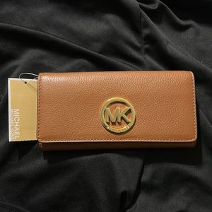 Michael Kors Fulton Carryall Leather Wallet